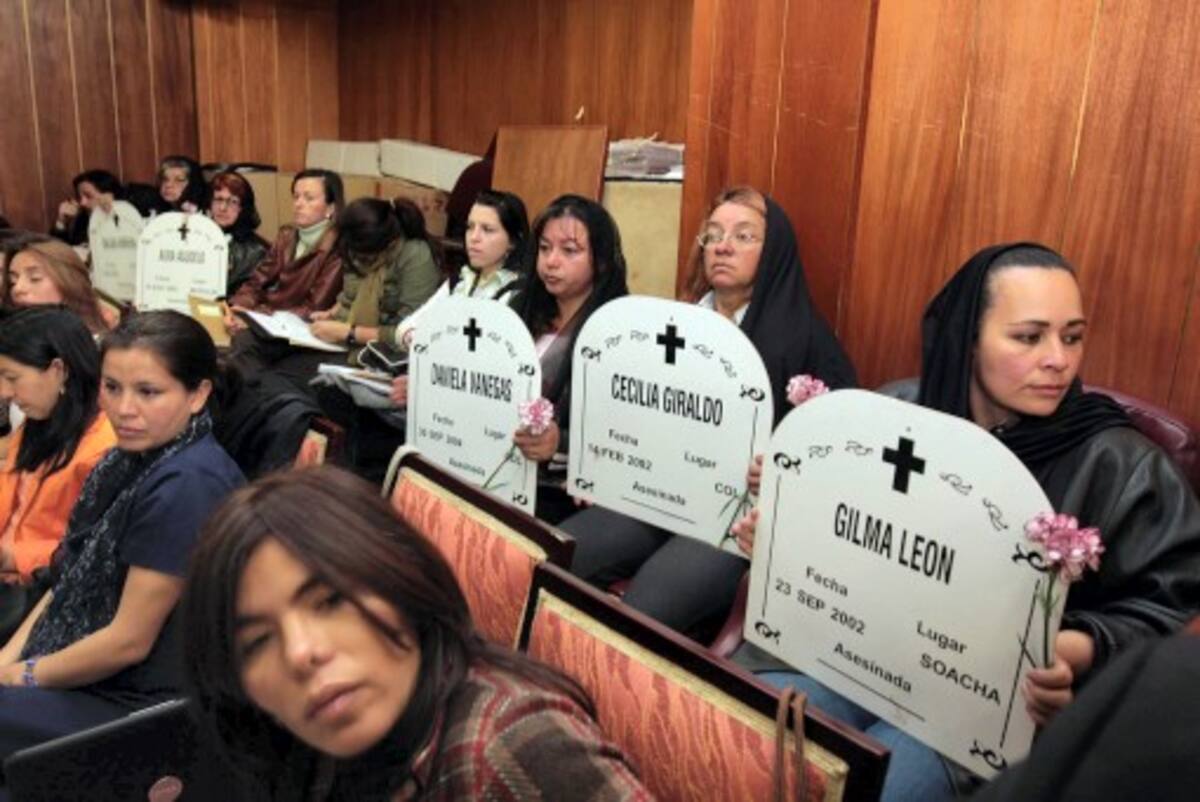 Se aprobaron cerca de 40 artículos en los que también está el hecho de que serán las propias víctimas las que podrán participar en el control, diseño y ejecución de las políticas de restitución. COLPRENSA