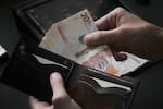 Capturan a hombre señalado de extorsionar a comerciante con $7 millones