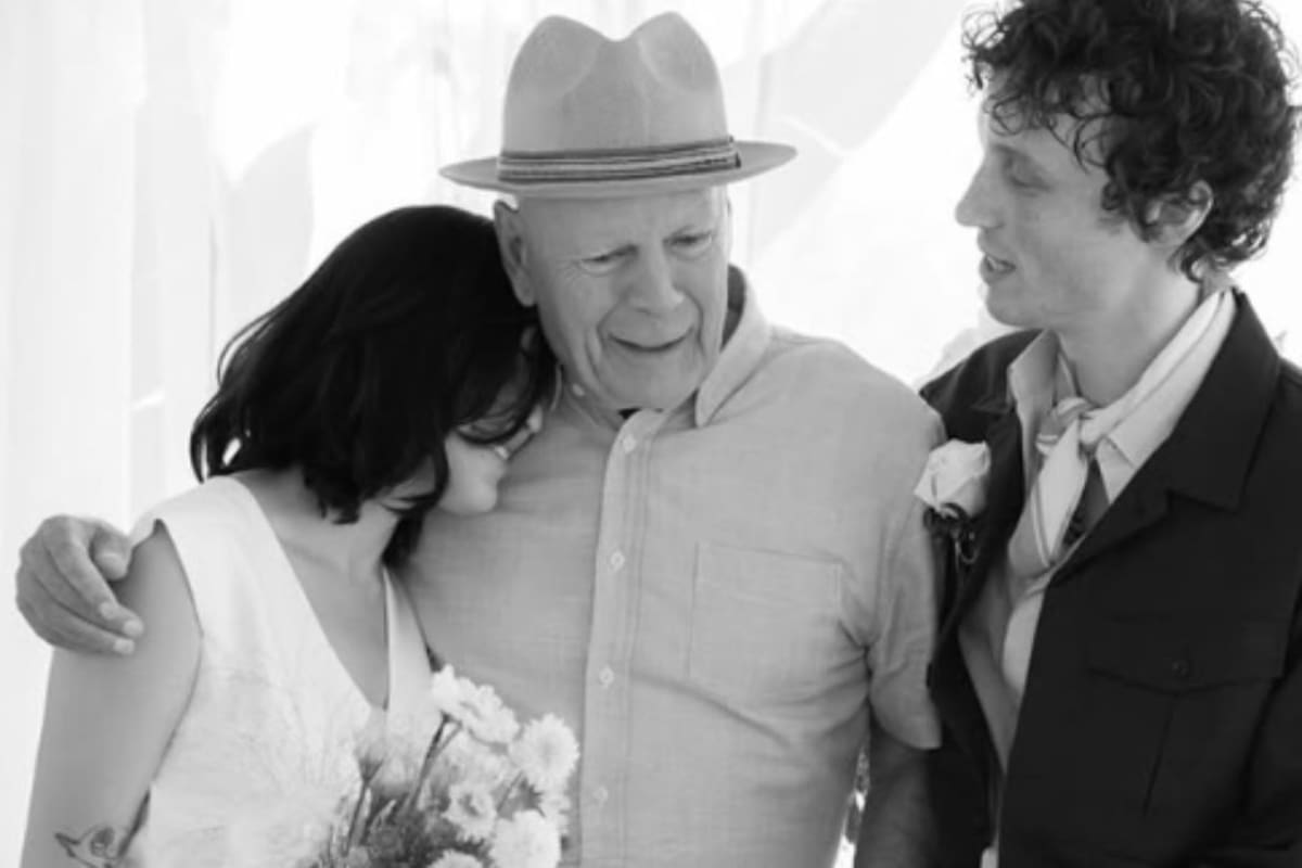 Bruce Willis reaparece tras su diagnóstico de demencia: estuvo en la boda de su hija