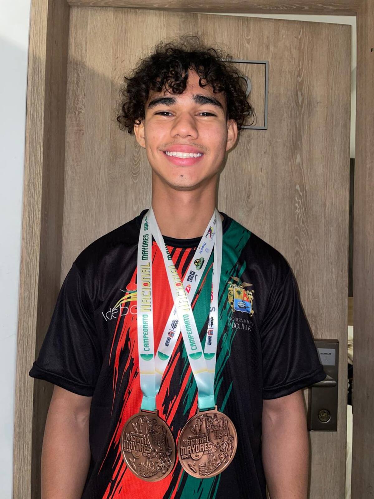 Fredy Bustillos consiguió varias medallas en el Campeonato Nacional de Pesas Sub-20, Sub-23 y Mayores. //Cortesía