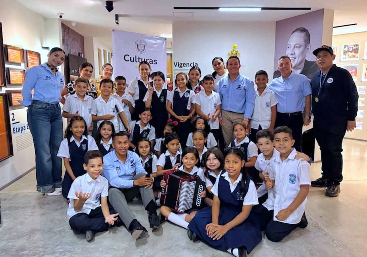 Por medio del programa y plataforma ‘Huellas del Maestro’, 20 niños en situación de vulnerabilidad del barrio La Paz de Barranquilla recibirán capacitación integral para formarse como acordeoneros.//Cortesía FCM.