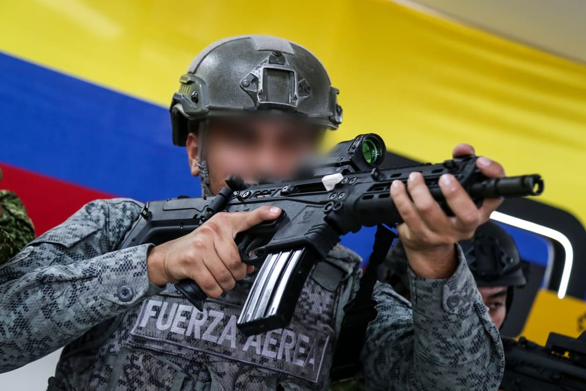 ¿Qué pasó con el fusil Jaguar de Petro? Esto respondió el actual ministro de Defensa