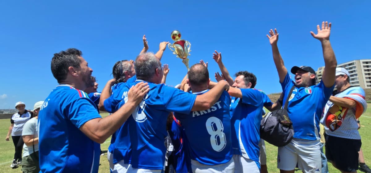 El representativo de Multirregiones se coronó campeón de la categoría master del IX Torneo Nacional de Fútbol Médico que se disputó en Barranquilla y Puerto Colombia.//Cortesía Fútbol Médico.