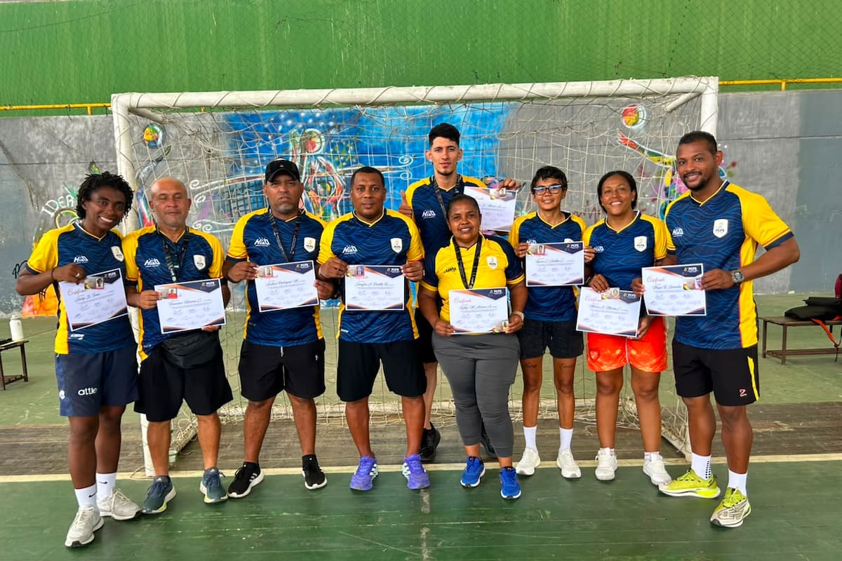 Futsalón local se capacita con grandes entrenadores