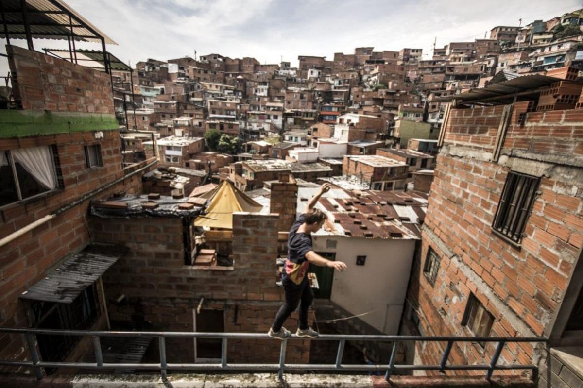 El parkour es un deporte que se suele practicar en el casco urbano. // Foto: Colprensa/VANGUARDIA LIBERAL