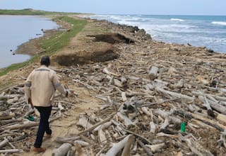 El Mar Caribe amenaza con destruir jarillón en Galerazamba