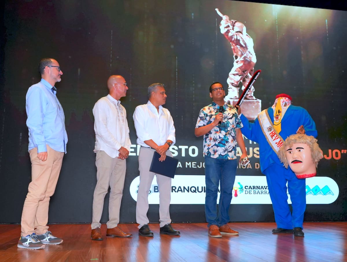 Wilhem Garavito, de Kronos Colombia, conquistó la categoría, Patrimonio y Tradición con el trabajo: Sin cabeza, pero con memoria.//Cortesía Carnaval de Barranquilla.
