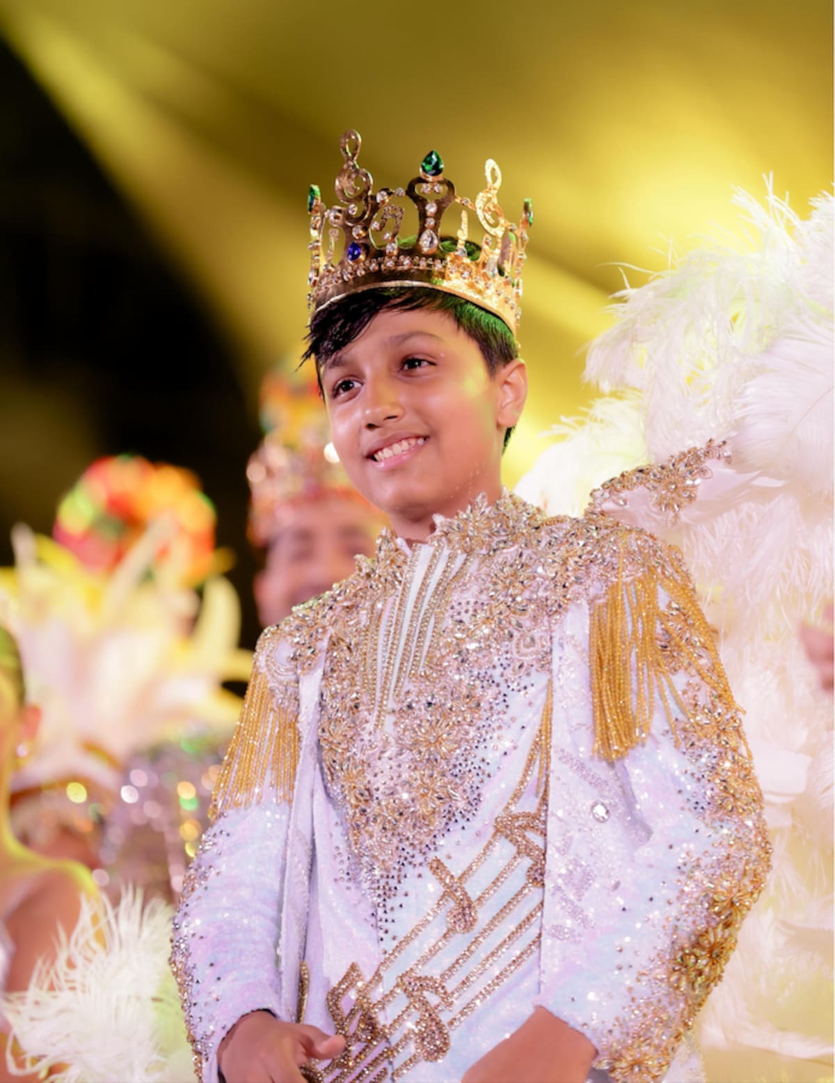 Germán Javier Palomino Montes, Rey Momo Infantil del Carnaval de la 44, lució el vestido Melodía Real, creacionista de Rafael Ballestas.//Cortesía Carnaval de la 44.