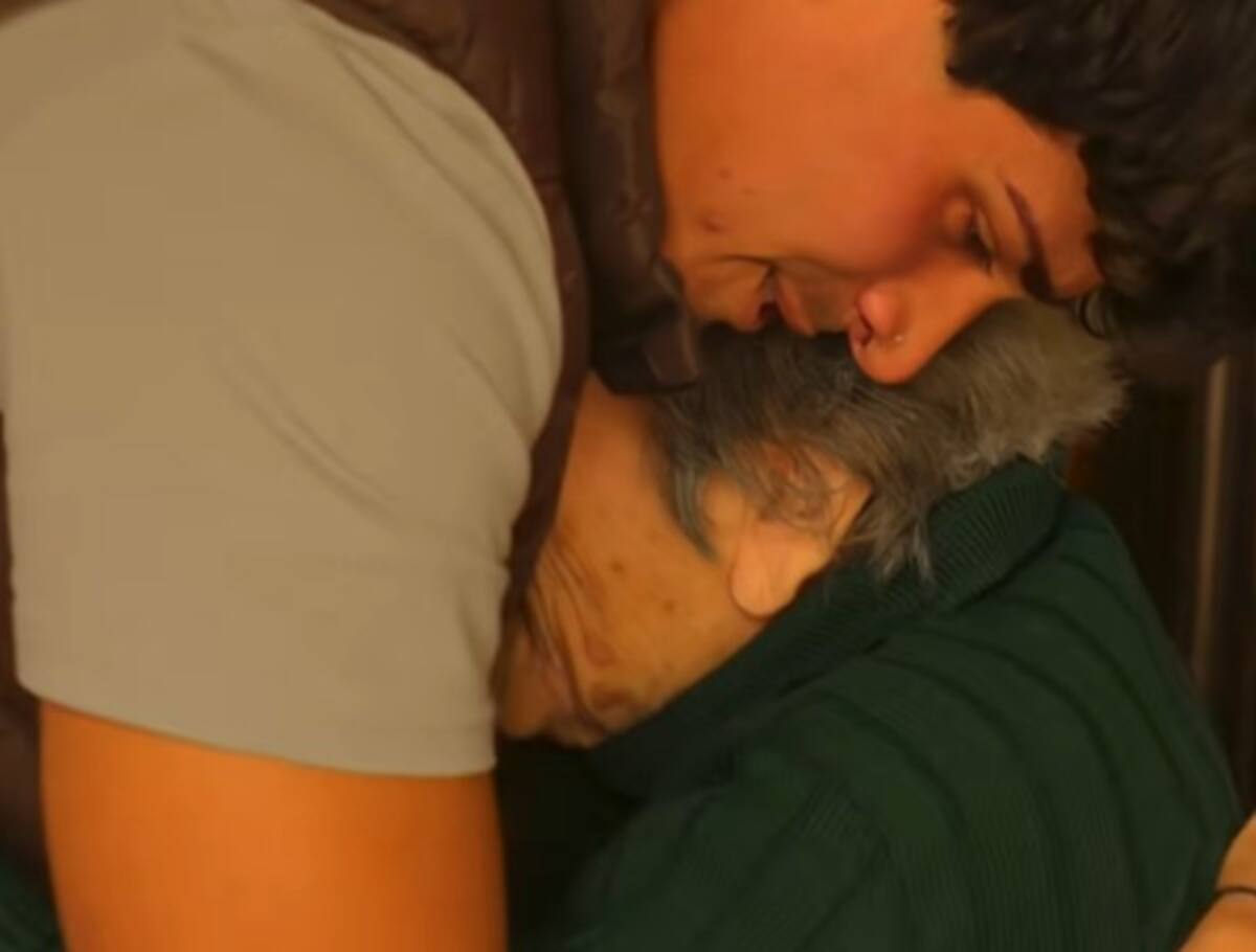 Gianluca Pugliese y su abuela. // Foto: tomada de internet