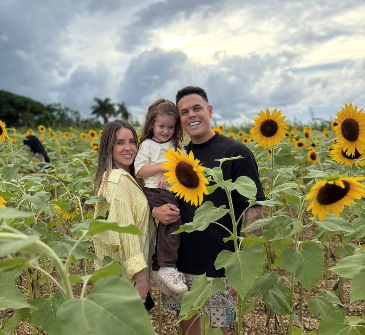 Giovanny Urshela junto a su familia, su esposa y su hija. // Foto: cortesía Instagram @urshela10.