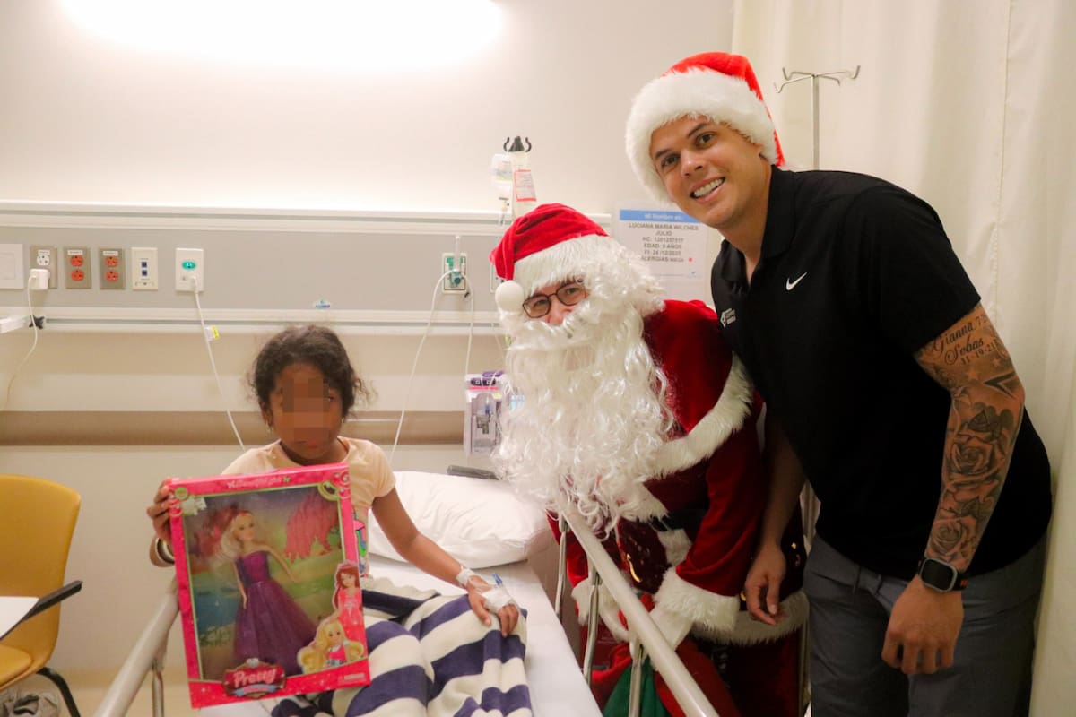 Jonrón de esperanza: Giovanny Urshela llevó Navidad a niños hospitalizados