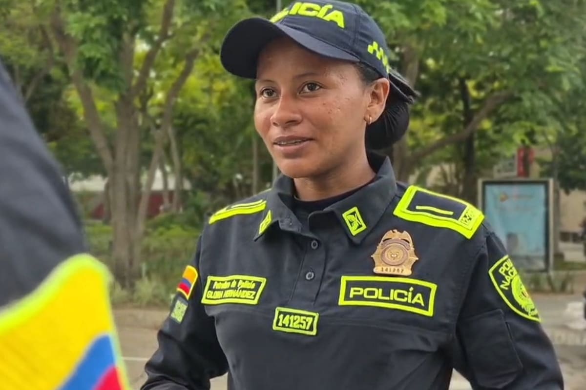 Mujer policía fue clave en la captura de 2 presuntos responsables de un ataque con explosivos en Barranquilla