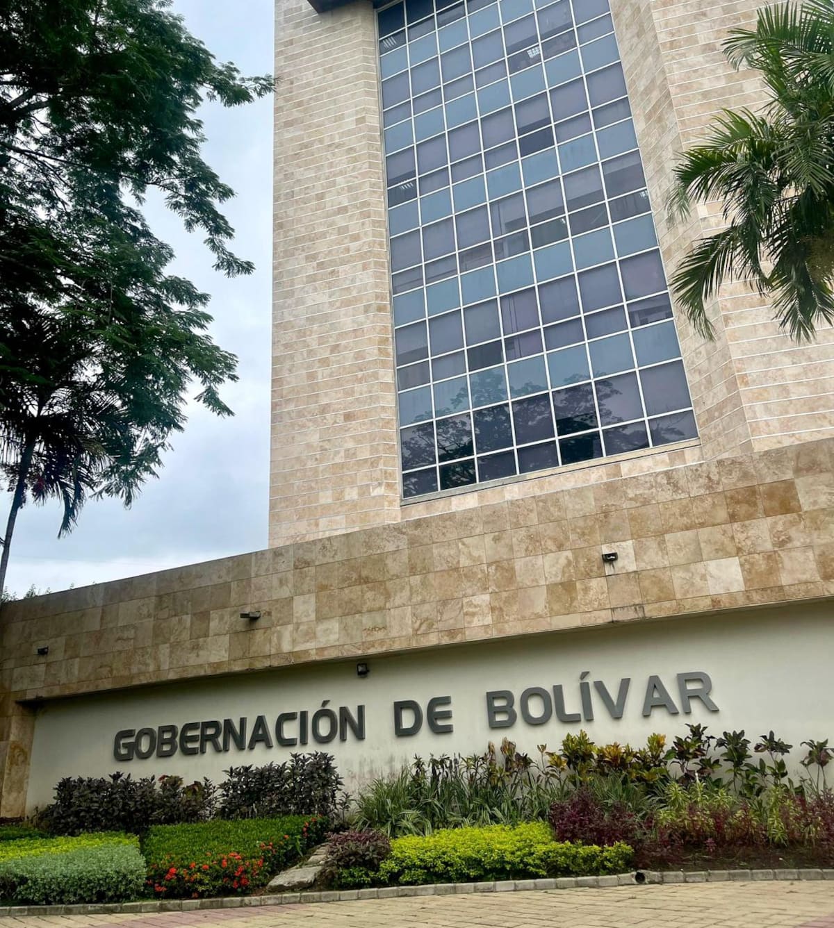 Los propietarios de vehículos en Bolívar podrán acceder a un descuento del 5 % si pagan el impuesto vehicular en junio de 2026. // Foto: Cortesía - Gobernación de Bolívar.