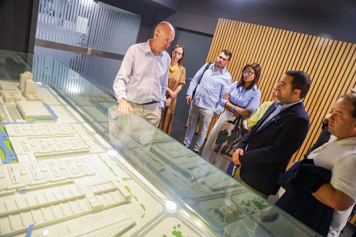 El gobernador de Bolívar, Yamil Arana, junto a miembros de Fira Barcelona para impulsar el departamento a nivel internacional. // Foto: cortesía