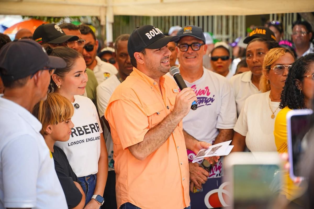 Gobernación de Bolívar entregó dos calles pavimentadas en el barrio Olaya Herrera. // Foto: cortesía Gobernación de Bolívar