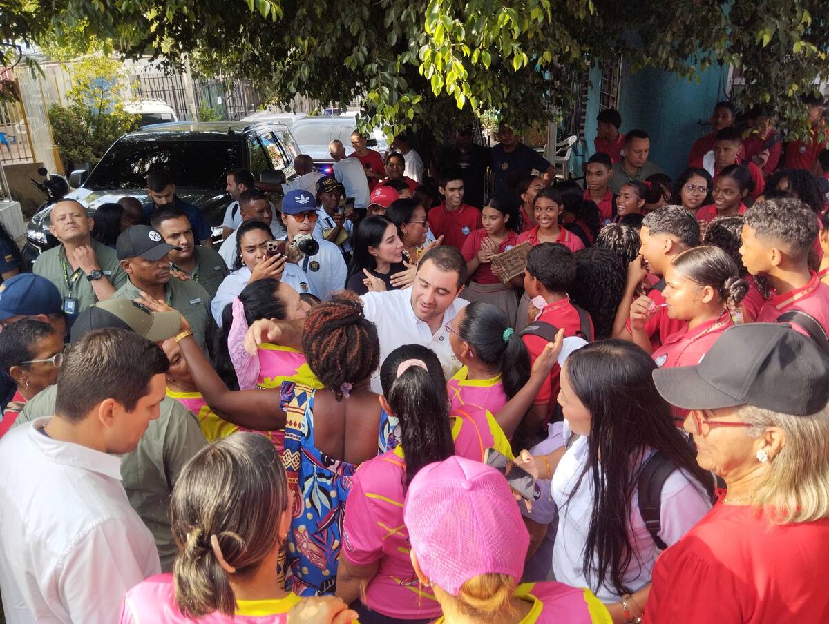 Gobernación entrega tres nuevas calles en Cartagena. // Foto: Cortesía.