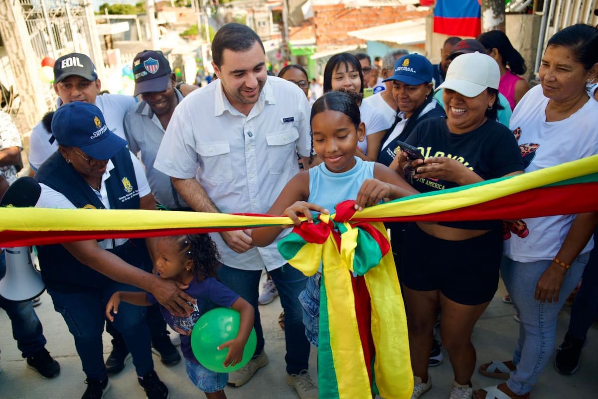 Gobernador Yamil Arana entrega vía en San Pedro Mártir. // Foto: cortesía - Gobernación de Bolívar