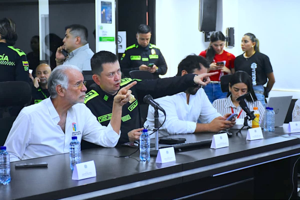 Gobernador Verano lideró seguimiento a las elecciones desde el PMU