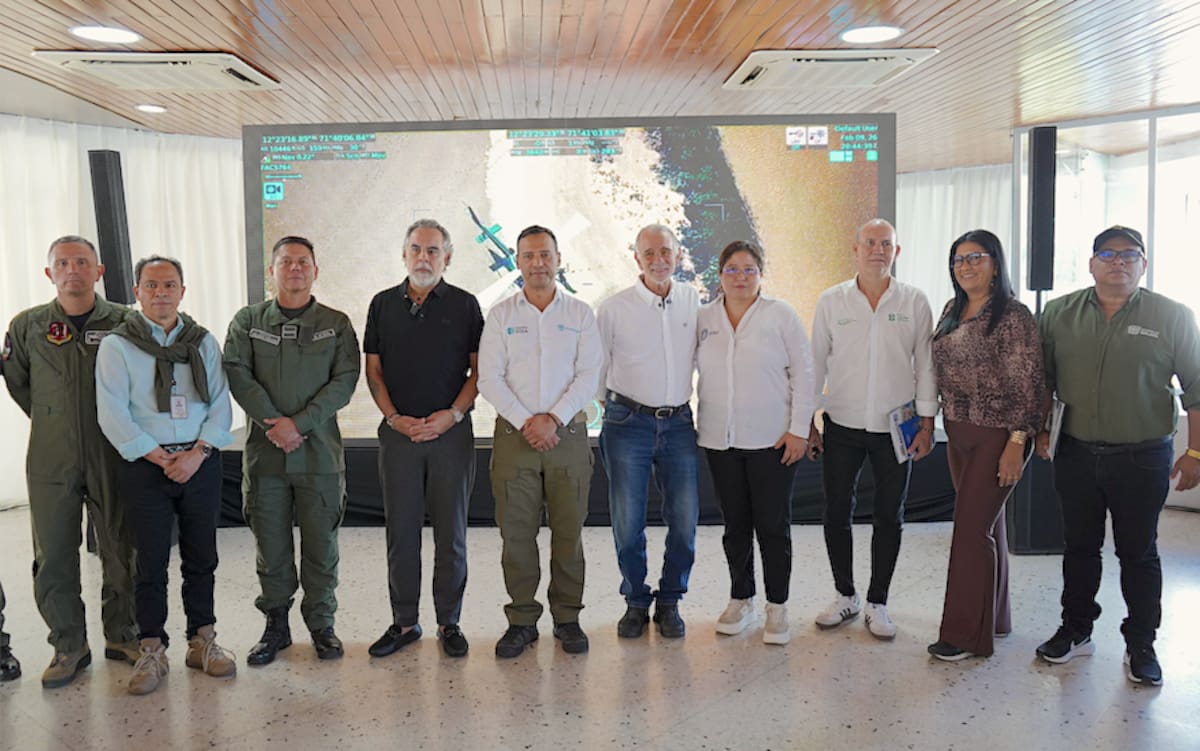 En el Consejo de Seguridad con los ministros del Interior y de Defensa, el gobernador del Atlántico, Eduardo Verano De la Rosa ofreció hasta 528 millones de pesos por los cabecillas de las bandas criminales que operan en el Departamento.//Cortesía Gobernacion del Atlántico.