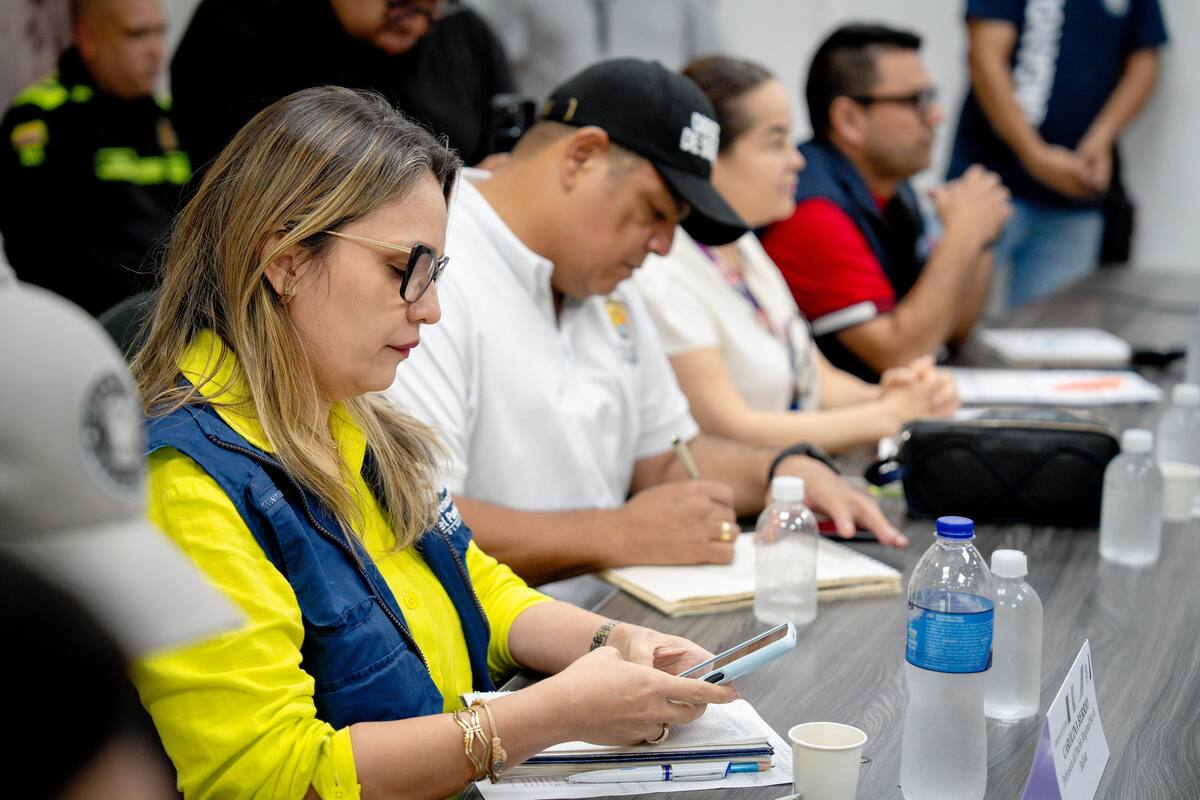 Gobernador Yamil Arana atiende crisis de seguridad en Magangué.// Foto: cortesía.