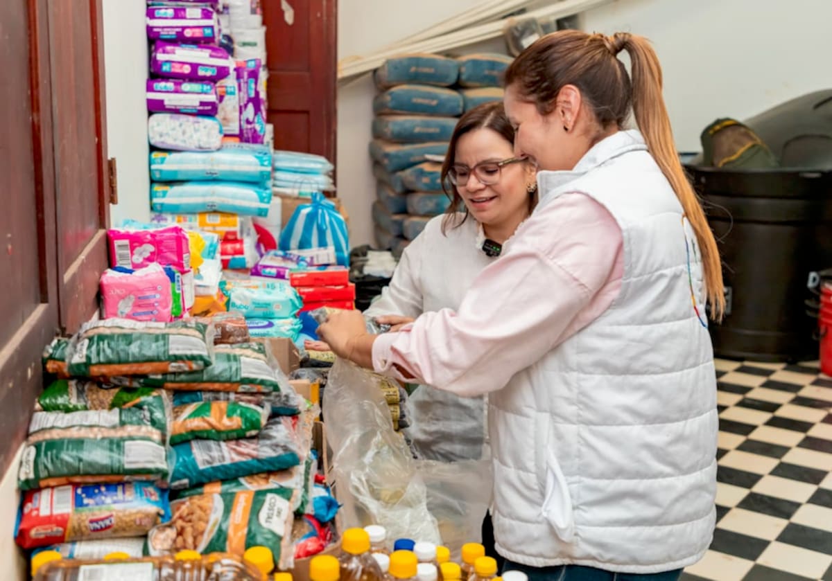 La gobernadora Margarita Guerra invitó a los magdalenenses a sumarse a la campaña ‘Magdalena Solidario’, mediante la donación de alimentos no perecederos para enviarlos a los damnificados por el sismo registrado el 10 de agosto en Colombia.//Cortesía PGDM.