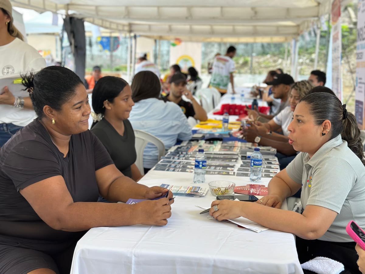 Se calcula que hubo alrededor de 800 atenciones a niñas, niños, adolescentes y adutos durante la jornada // Cortesía: Alcaldía de Cartagena.