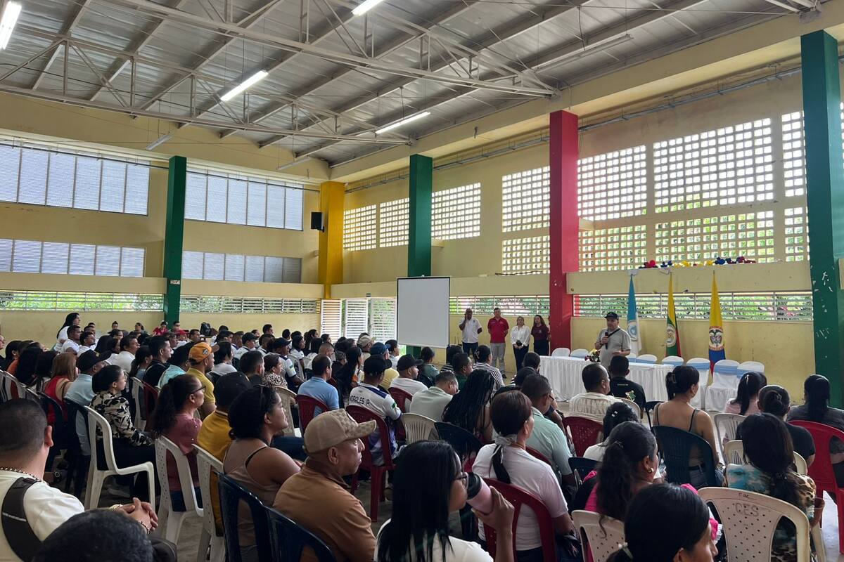 Gobierno impulsa programas educativos en municipios del sur de Bolívar