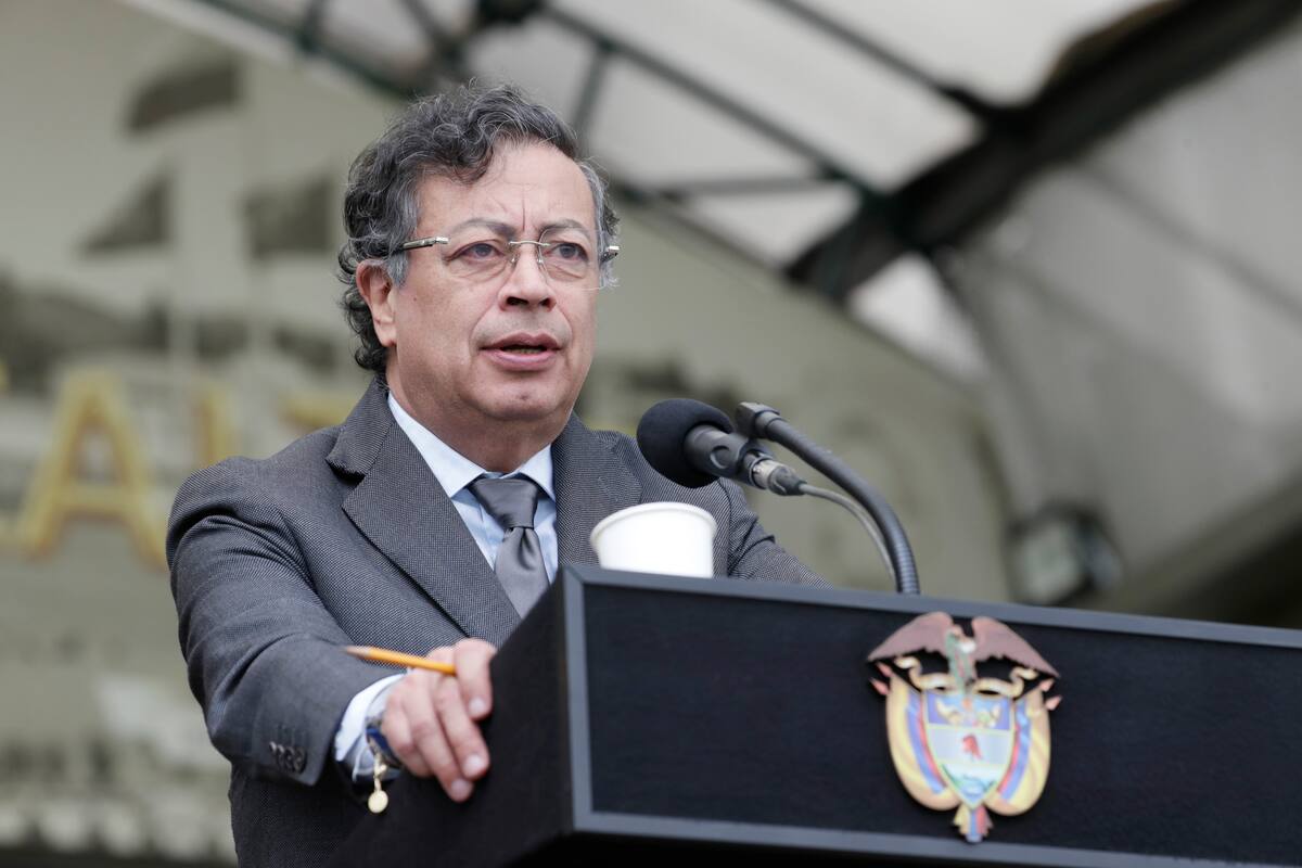 Gobierno Petro emitirá decretos tras el hundimiento de su reforma