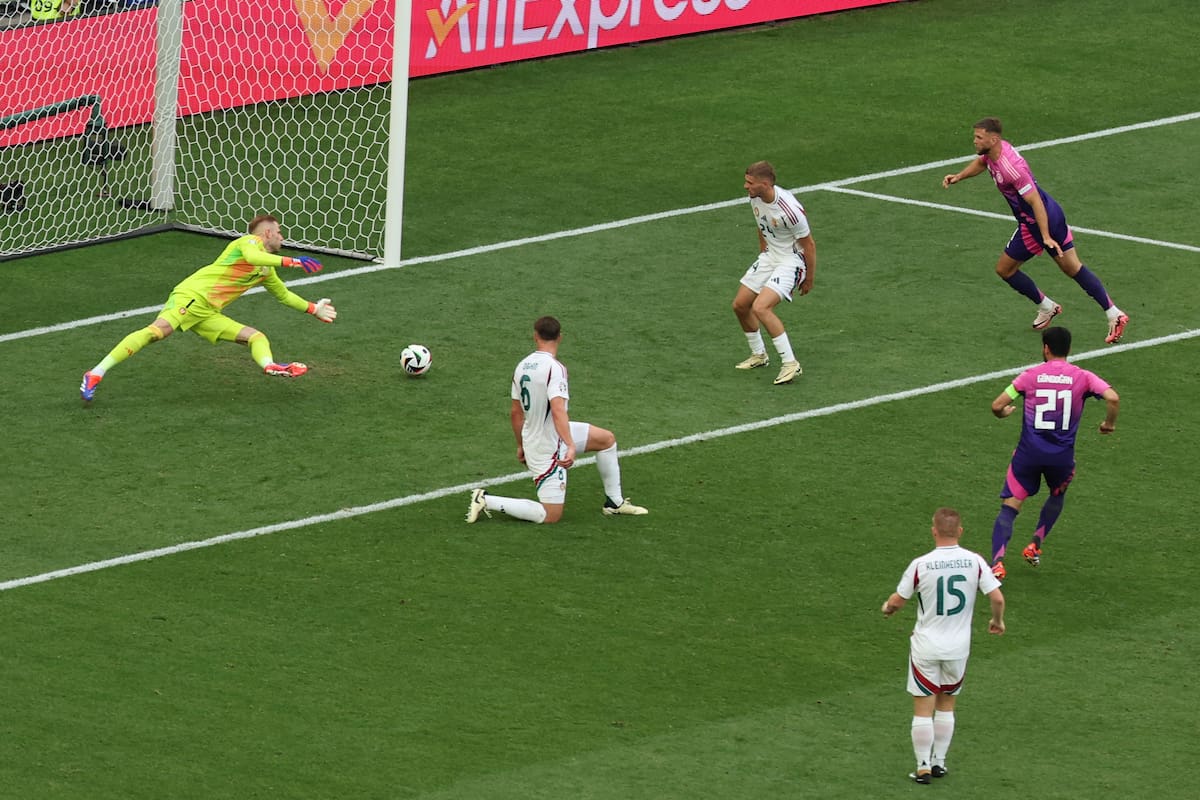 Ilkay Gundogan de Alemania (D) marca el gol 2-0 durante el partido de fútbol del Grupo A de la UEFA EURO 2024 entre Alemania y Hungría, en Stuttgart, Alemania, el 19 de junio de 2024. //EFE