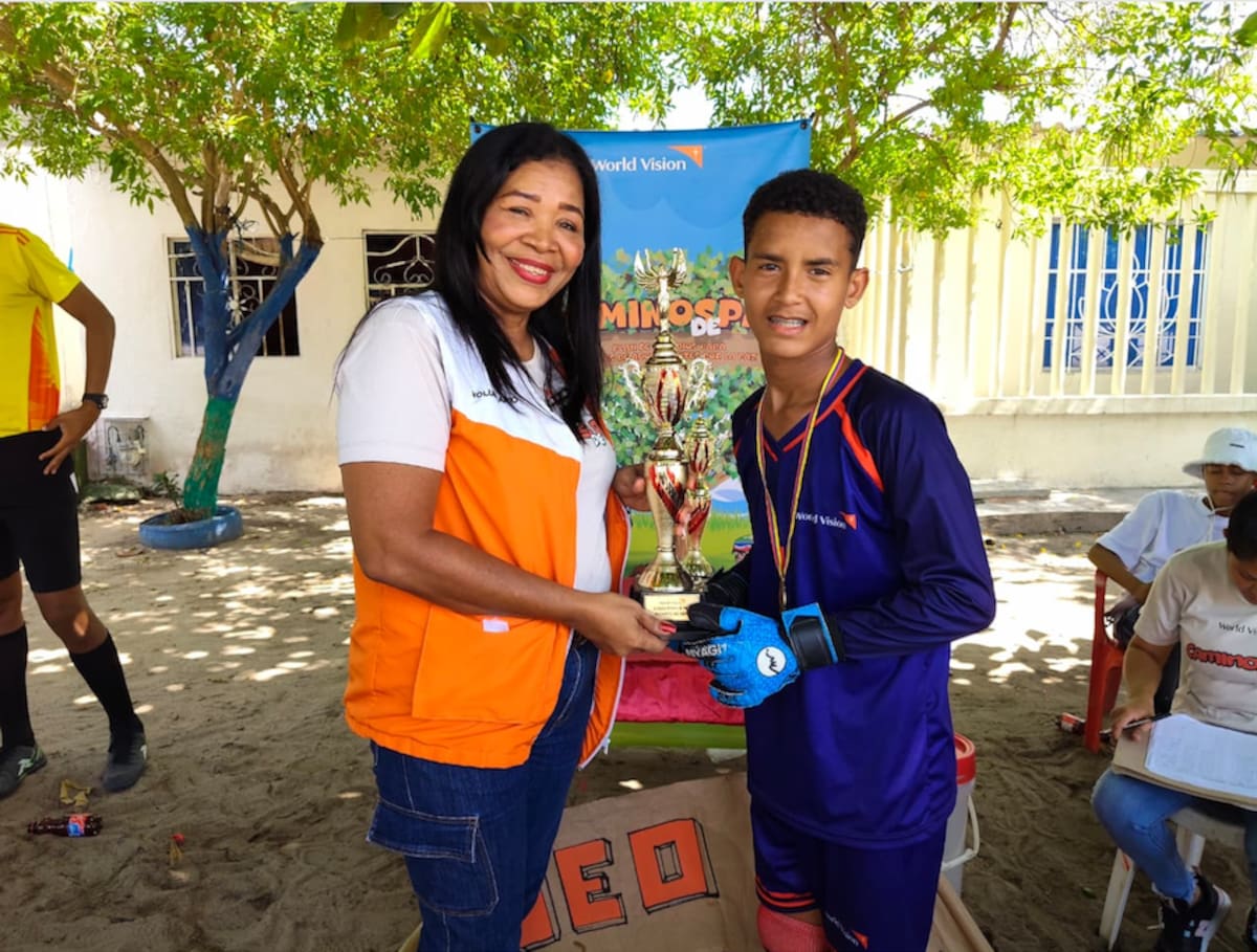 Los jóvenes de Soledad se sienten motivados con el programa 'Goles por la Paz', de World Vision..//Cortesía World Vision.