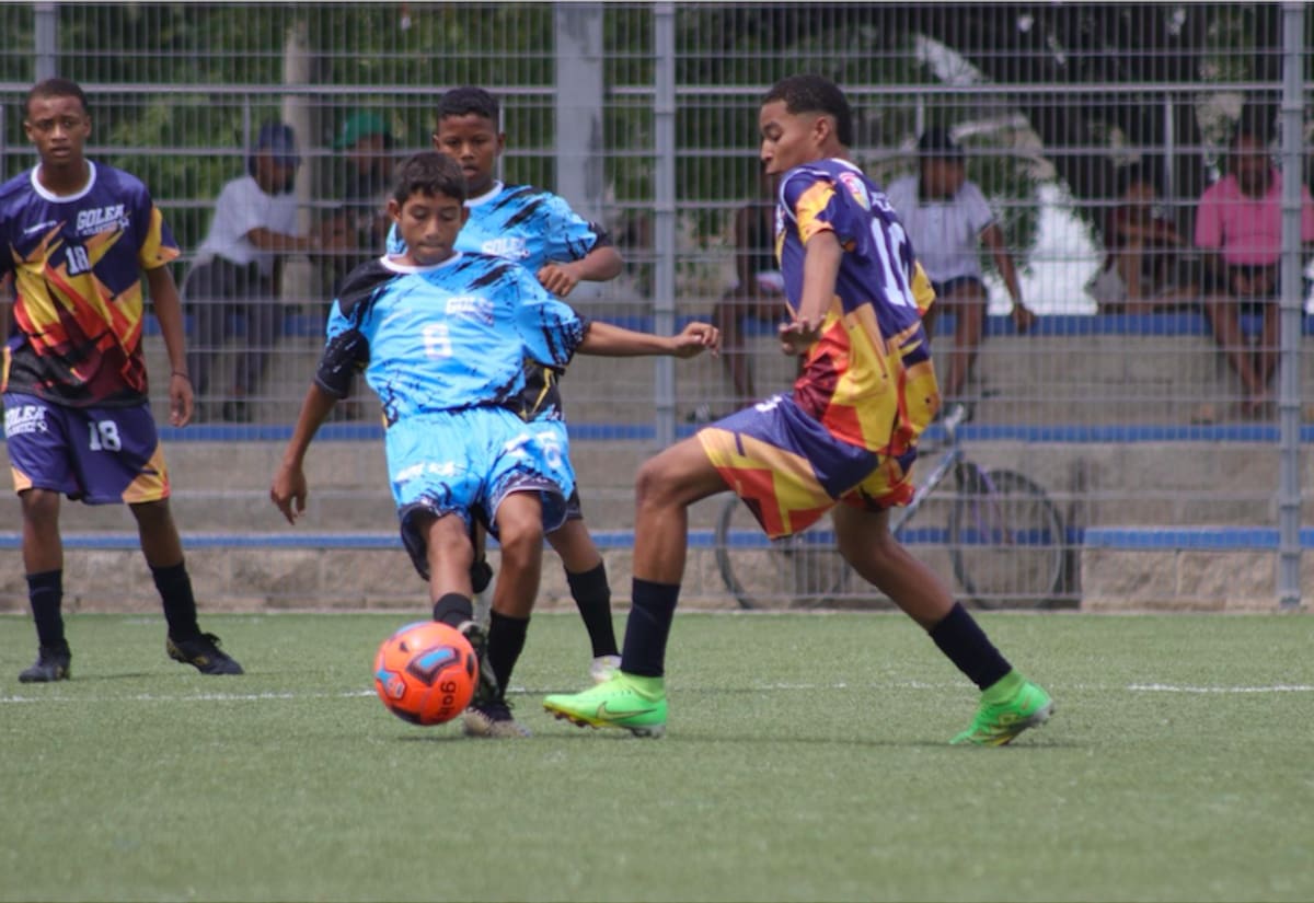 Una verdadera fiesta futbolera se viene realizando todos los fines de semana en el estadio Víctor Danilo Pacheco de Suan, donde se realiza la cuarta versión del torneo 'Golea Atlántico'.//Cortesia.