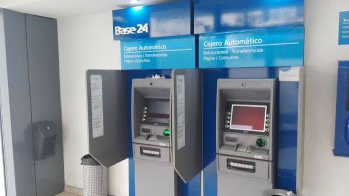 Golpe a Los Quintis: habrían robado más de $1.200 millones con engaños en cajeros.