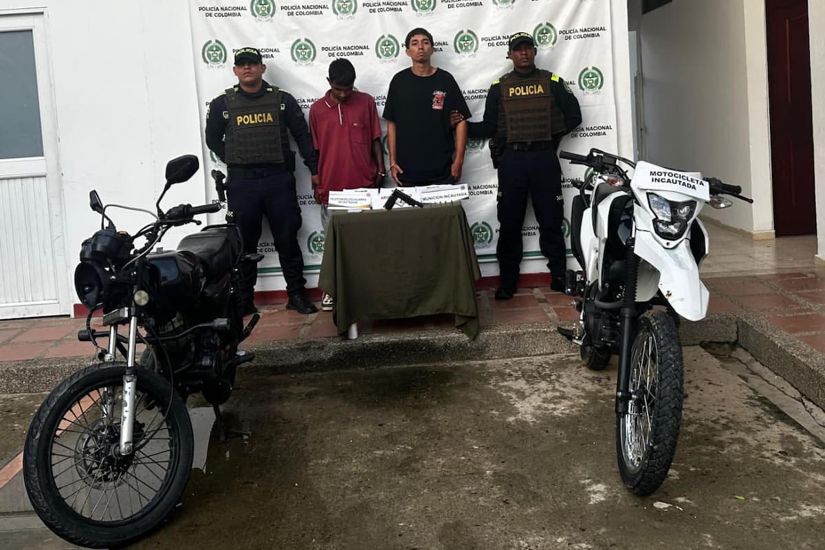 Cayeron ‘Chiquito Malo’ y ‘el Cachaco’ con arma, motos y panfletos en Bolívar