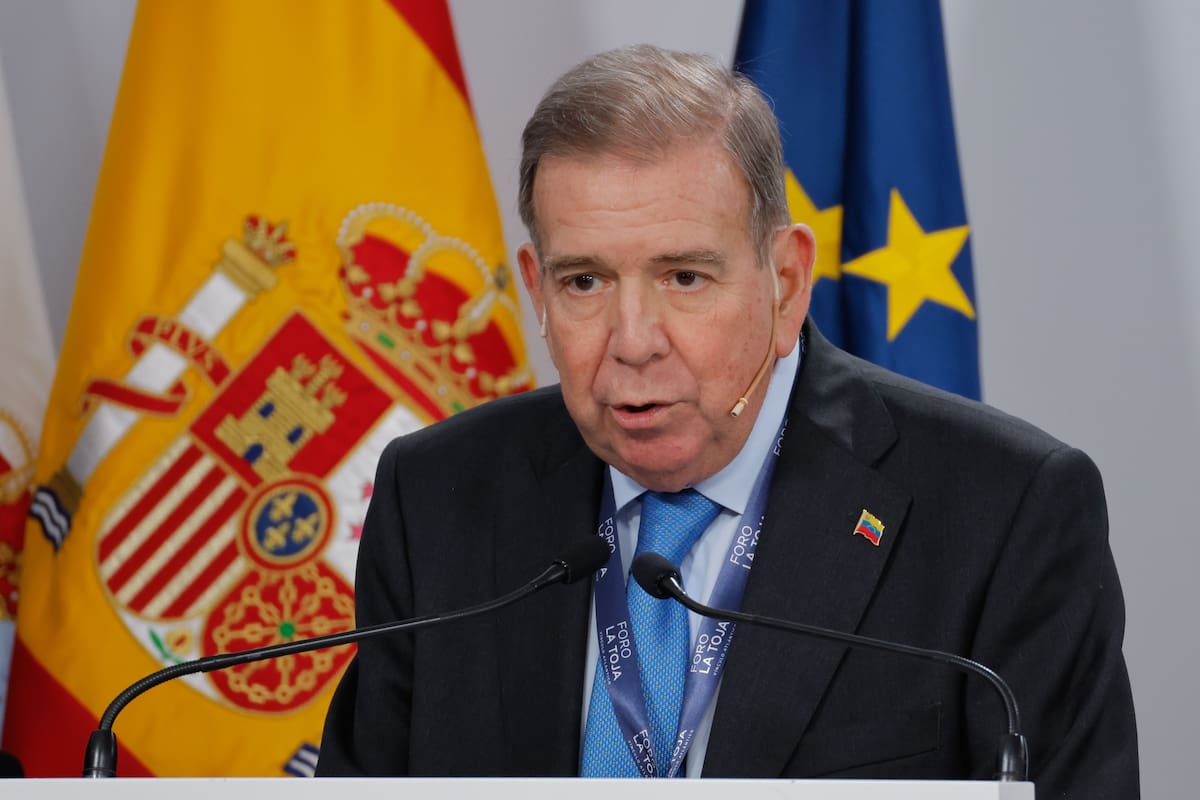 El líder opositor venezolano Edmundo González interviene en el Foro La Toja, este viernes en O Grove. EFE/Lavandeira jr