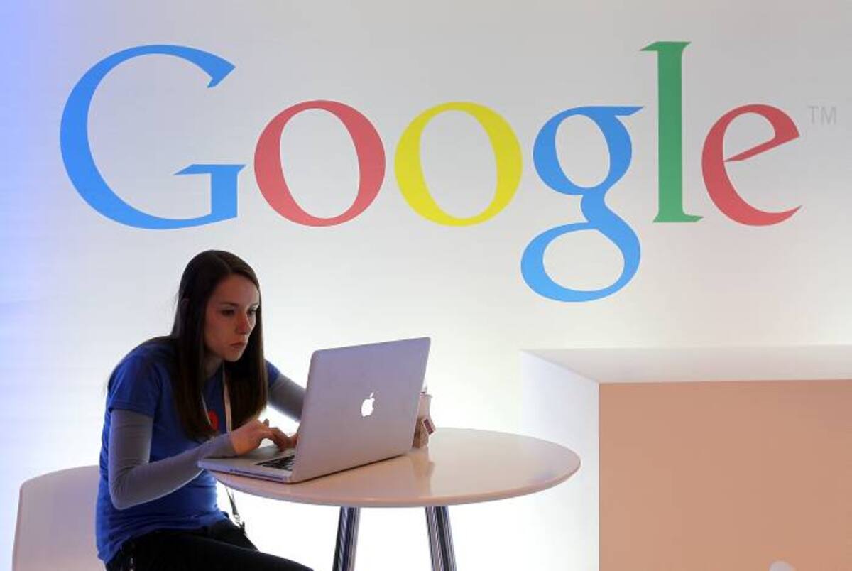 "Esta medida es parte de la respuesta a los temores de los reguladores de que Google elimine de forma poco equitativa las informaciones de otros proveedores especializados en internet", destaca el diario económico Financial Times AFP JUSTIN SULLIVAN