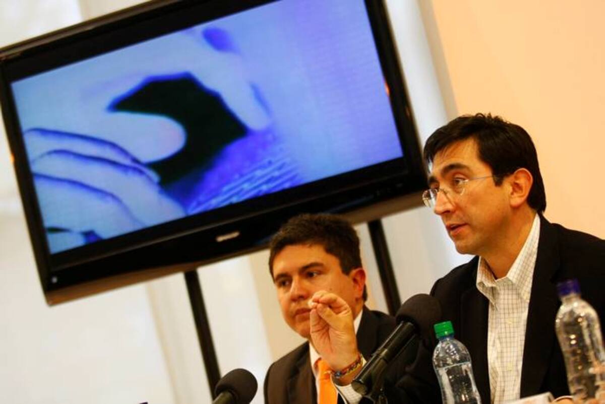 Gracias a la implementación del Plan Vive Digital, Colombia recibió el premio GSMA “Gobierno de liderazgo” por tener las políticas más innovadoras en telecomunicaciones del mundo. COLPRENSA