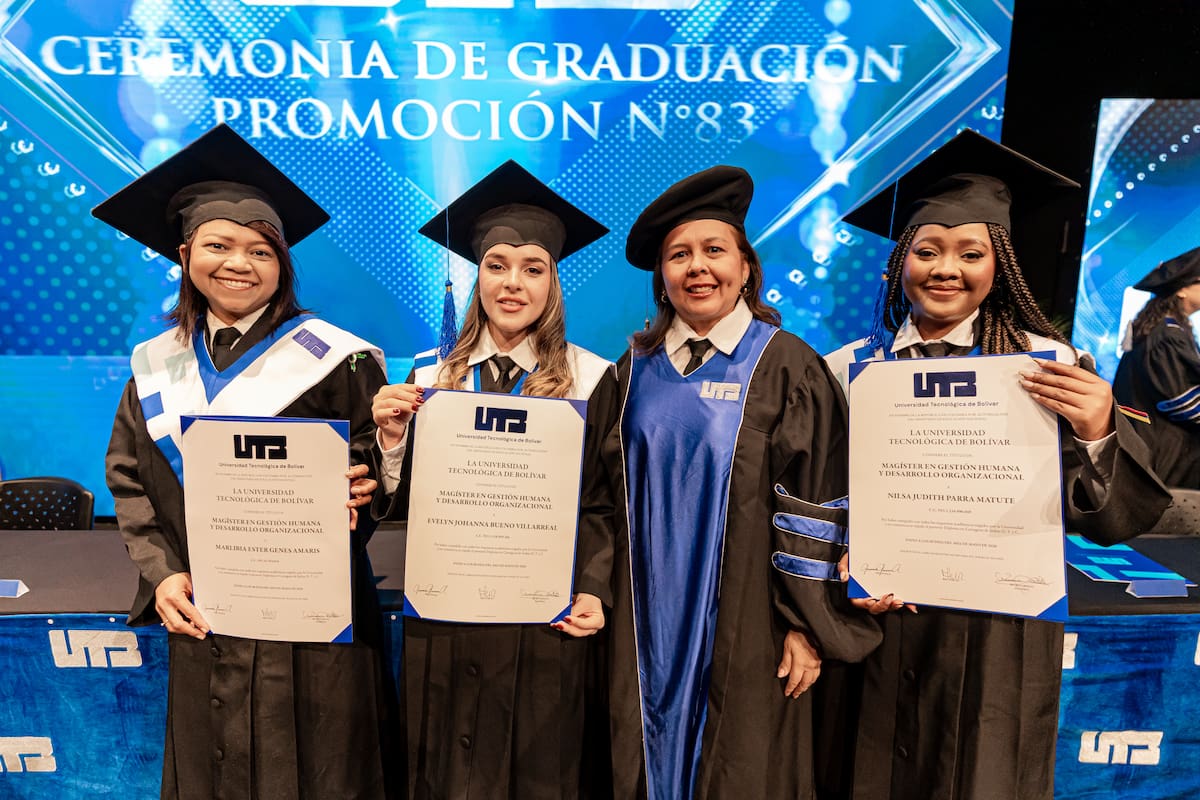 Marlibia Ester Genes, Evelyn Johanna Bueno, Yuly Fang y Nilsa Judith Parra.