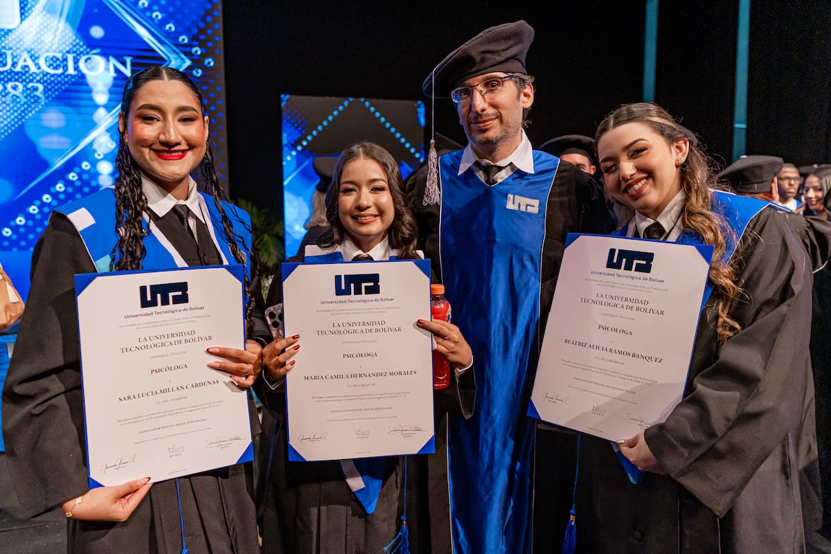 Sara Lucía Millán, María Camila Hernández, Pedro Vázquez y Beatriz Alicia Ramos.