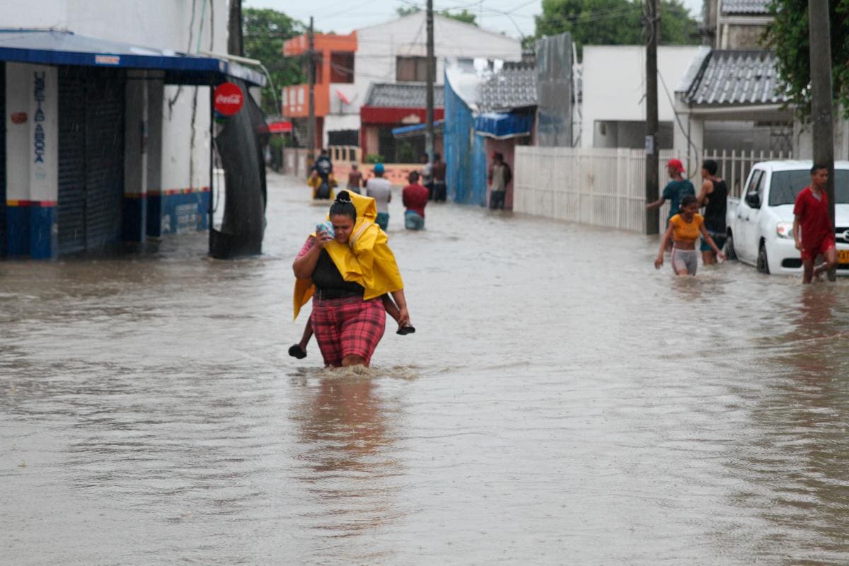 Cartagena sufre por el paso de la tormenta Iota por el Caribe