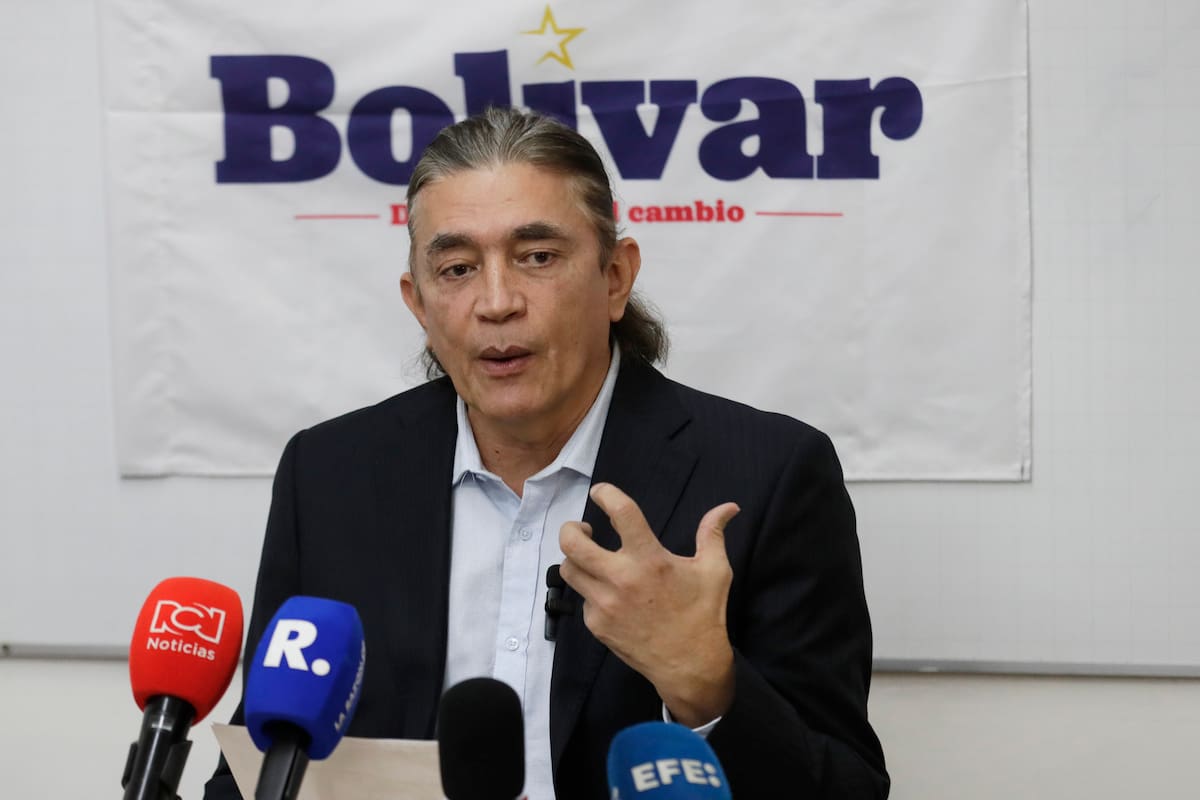 El exsenador Gustavo Bolívar dijo que trabajará de la mano con el Congreso. // Foto: EFE - Carlos Ortega