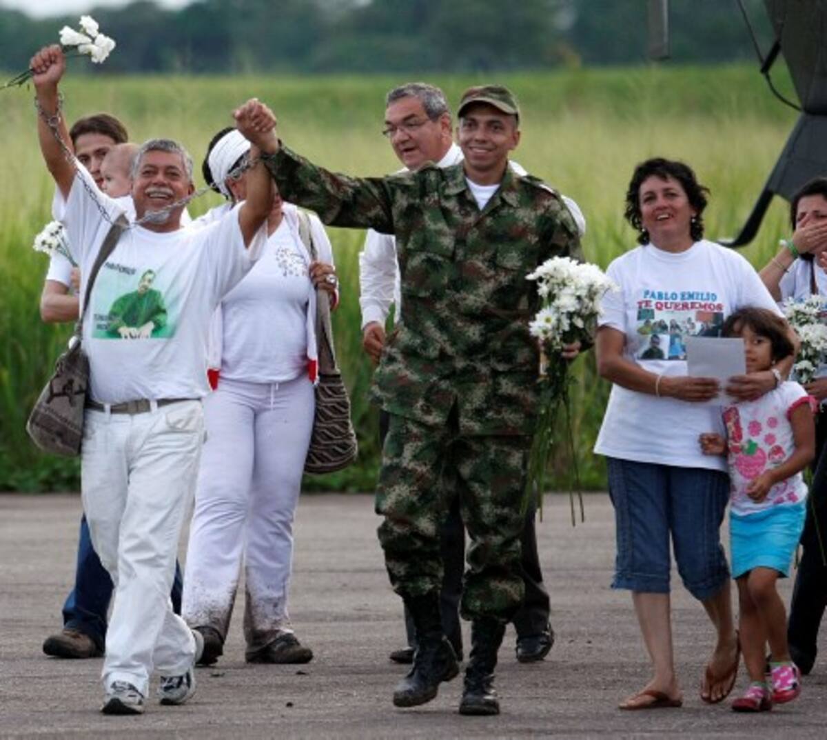El sargento liberado del Ejército Pablo Emilio Moncayo, agradeció por su liberación a los presidentes de Ecuador, Vene-zuela y Brasil.