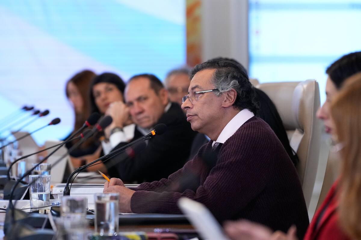 Gustavo Petro critica ponencia de salud y advierte que preserva el “robo”. // Foto: Presidencia.