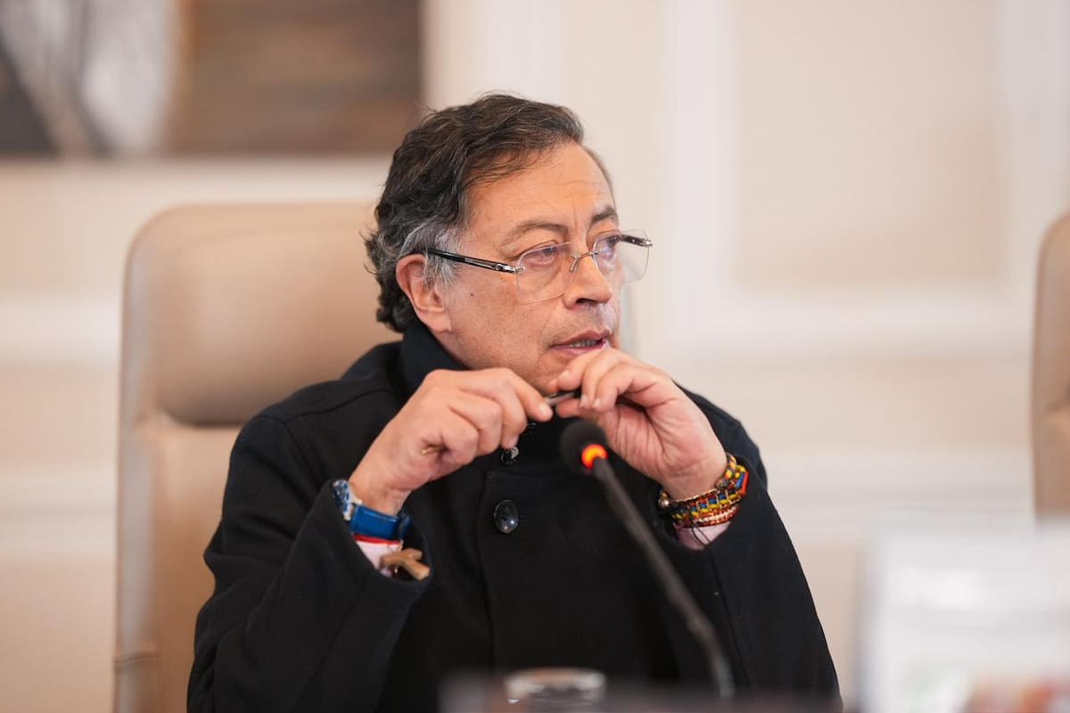 Gustavo Petro reabre debate sobre fraude electoral y cuestiona a la Fiscalía