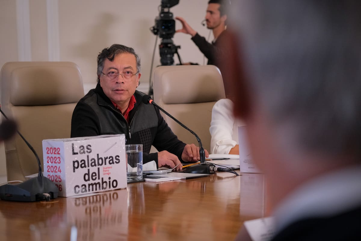 Gustavo Petro señala motivos políticos detrás de presunta censura de la CRC