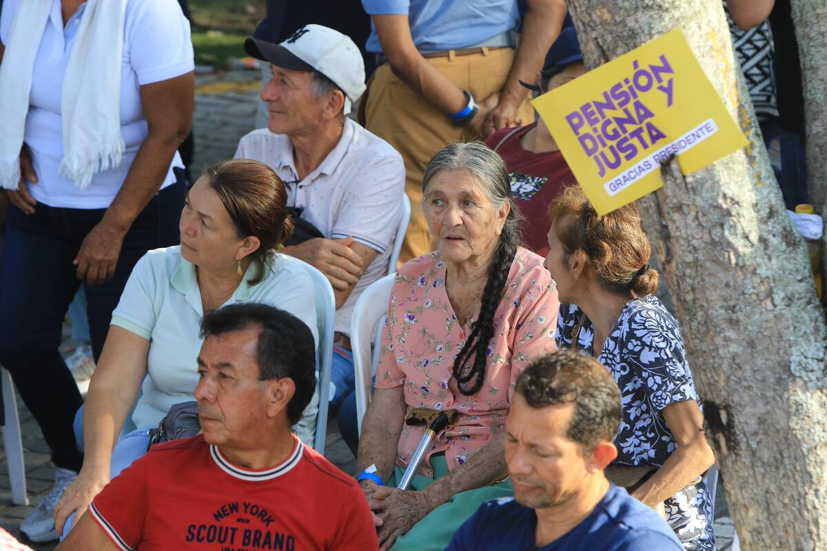 Petro da nuevo anuncio de Colombia Mayor: sube pago para 2025. // Foto: Jaime Moreno /VANGUARDIA.