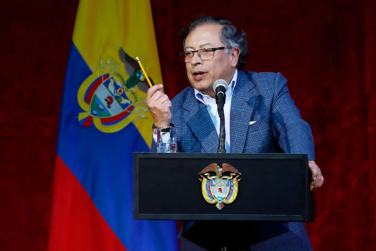 La pulla de Petro a Cabal tras intento de golpe de Estado en Bolivia
