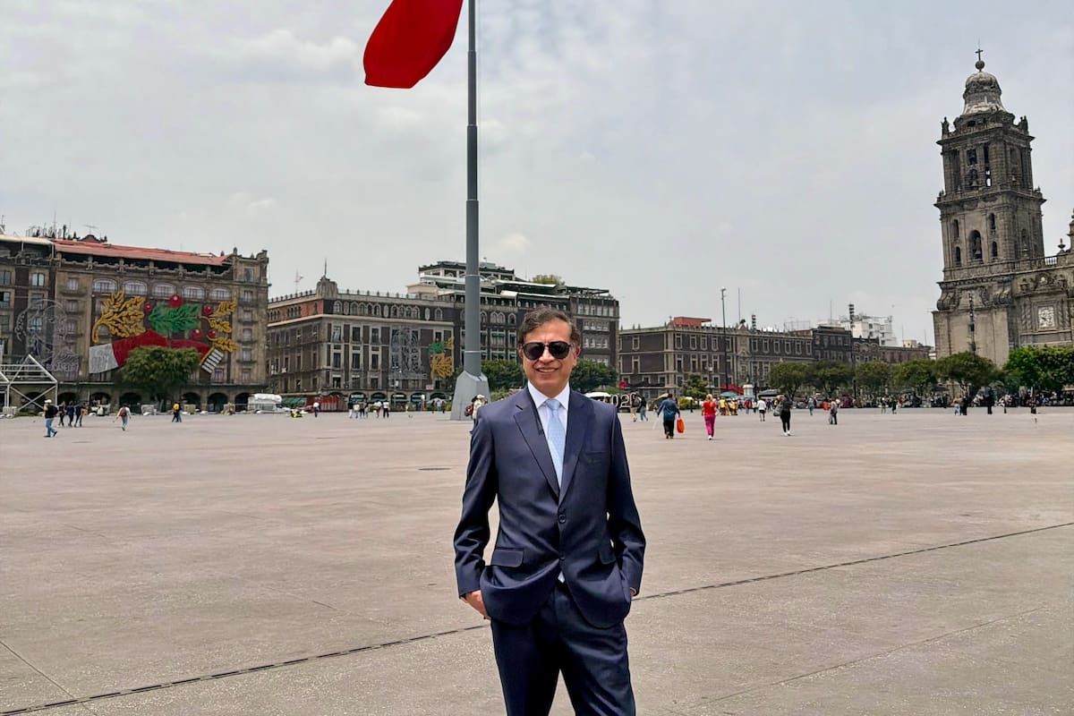 Avianca explica por qué canceló los tiquetes de Gustavo Petro a México