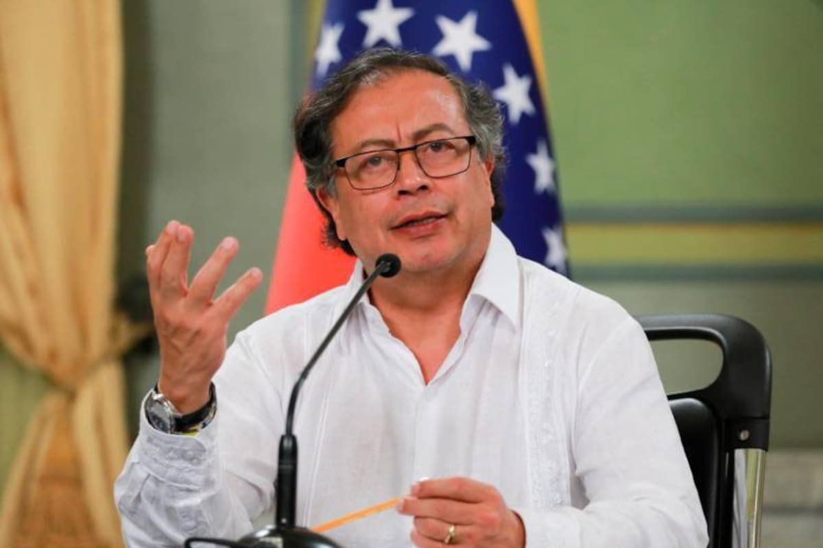 Seria advertencia de Petro: “Nos podrían hacer enfrentar militarmente a Venezuela”