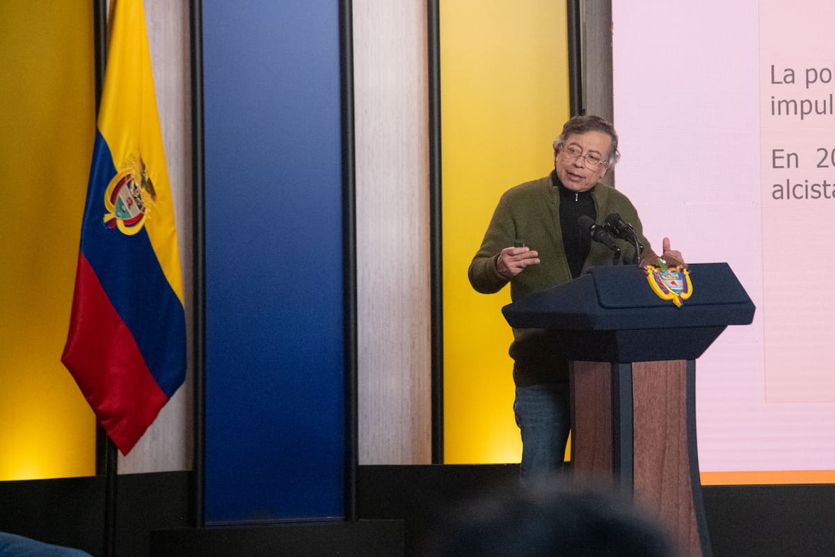 Petro anuncia medidas ante impacto por alza de tasas del Banco de la República