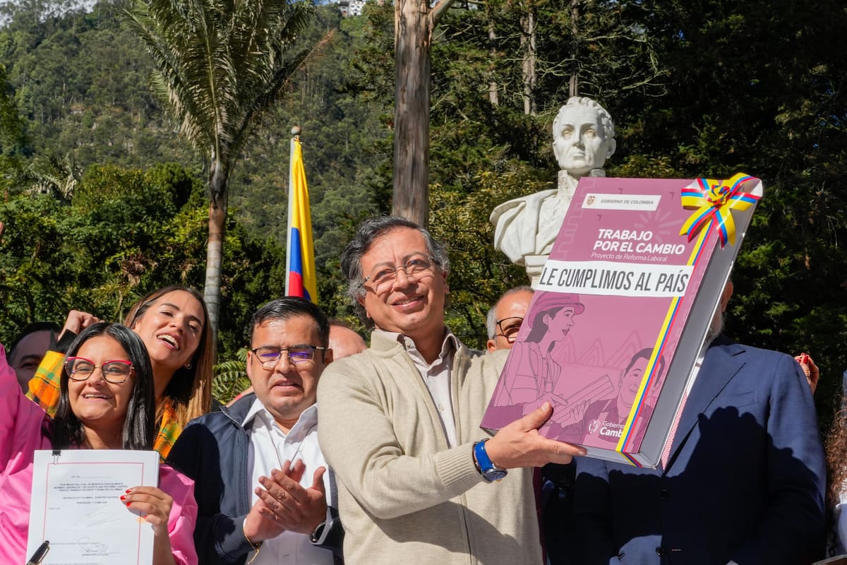 Reforma laboral ya es ley: voces a favor y en contra tras la sanción
